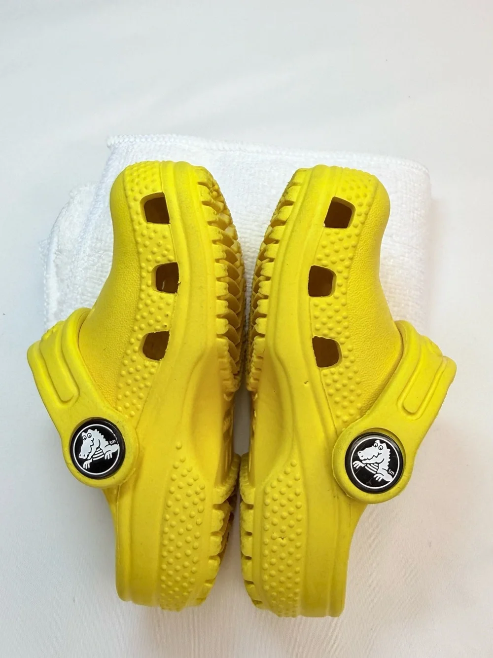CROCS Kids(Toddler) 4C Yellow Classic Clog Sandals VGUC